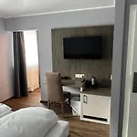 بيت ريفي Restaurant Mirena *